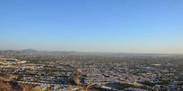 Hermosillo lucha contra el desperdicio de agua en medio de una sequía asombrosa