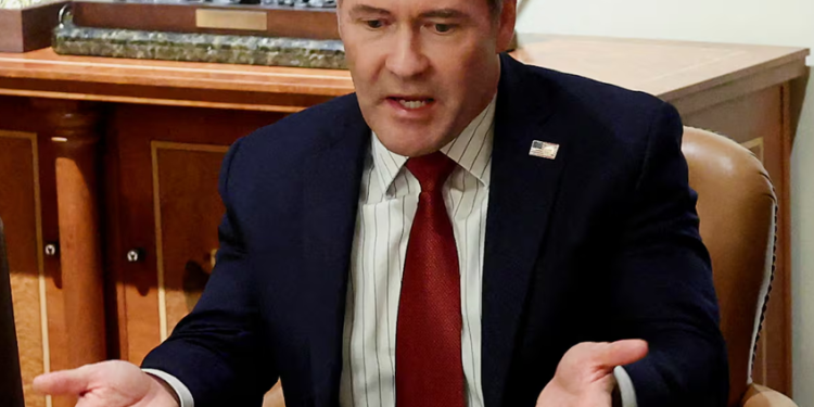 Trump destituye al consejero de Seguridad Nacional en su primera reestructuración del Gobierno