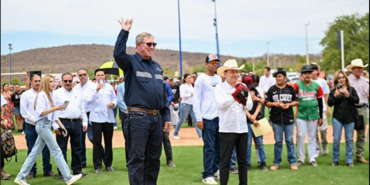 Durazo y mineros entregan Unidad Deportiva para niñas, niños y jóvenes del Río Sonora