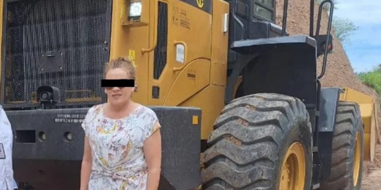 Detienen a expresidenta municipal de Arizpe por presunto abuso de autoridad