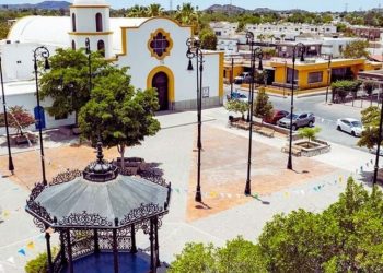 ¿Cuáles son los destinos a los que puedo viajar desde la Central de Autobuses de Hermosillo?