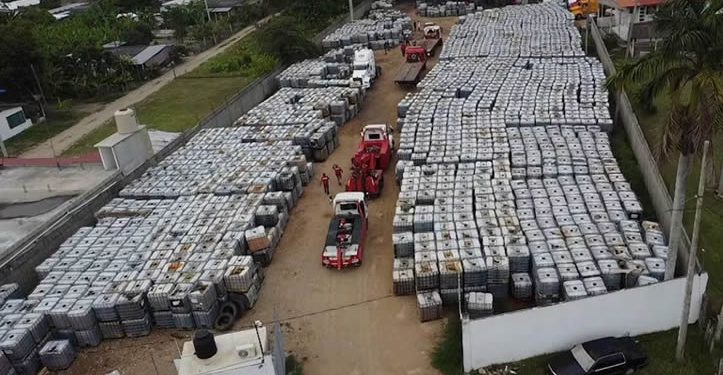 Tras cateo, localizan más de 3 millones de litros de huachicol en Tabasco; aseguran 18 vehículos y maquinaria