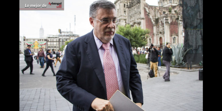 Julio Scherer rechaza información de Televisa sobre supuesta red de extorsión vinculada a la Consejería Jurídica