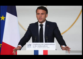 En Francia Emmanuel Macron plantea un referéndum sobre eutanasia; proyecto de ley divide al país