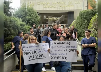 Madres buscadoras toman CNDH; piden diálogo público con Rosario Piedra