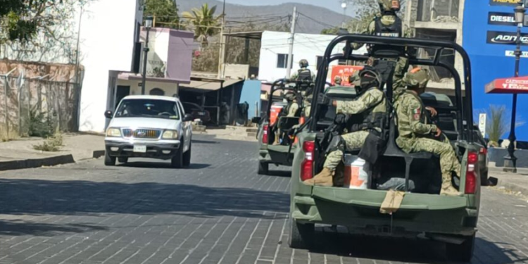 Tres muertos, dos heridos, 5 casas tiroteadas y 5 vehículos asegurados tras enfrentamientos en Mocorito y Guamúchil