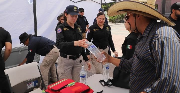 OXXO regala 83 mil litros de agua para campaña de hidratación de PC
