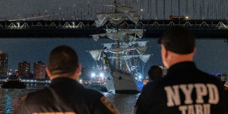 Indagan maniobra de remolcador que apoyaba al Buque Cuauhtémoc antes del accidente en EU