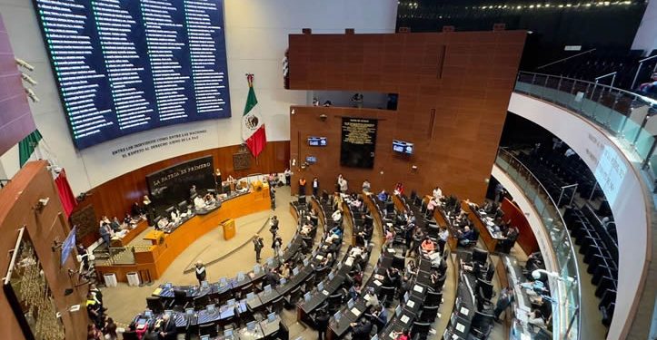 Senadores viajarán de nuevo a Washington para cabildear impuesto a remesas