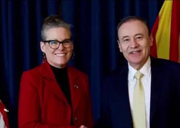 Gobernador de Sonora confirma visita a Arizona tras polémicos señalamientos