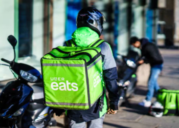 IMSS publica reglas para asegurar a trabajadores de plataformas digitales; entrarán en vigor el 1 de julio