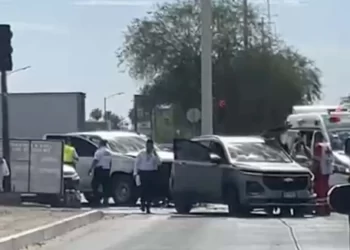 Dos Choques en Un Tramo de 20 Metros Dejan Una Mujer Lesionada en Hermosillo