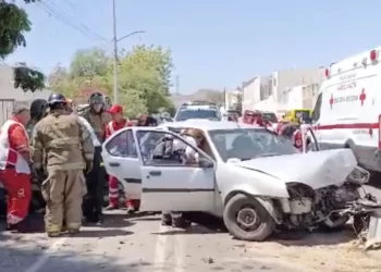 Choque – Volcamiento Dejó a Cinco Personas Lesionadas en Colonia Cuatro Olivos en Hermosillo