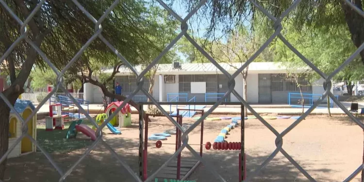 Evacúan a Menores y Personal Académico por Conato de Incendio Dentro de Jardín de Niños