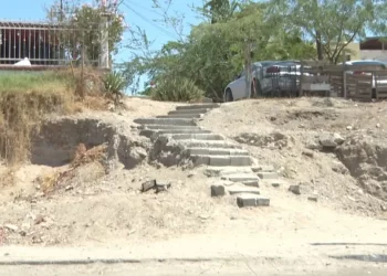 Hombre es Herido por Una Bala Perdida Mientras Descansaba en Escalinatas de Hermosillo