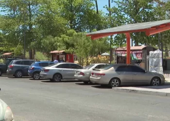 Muere Adulto Mayor Mientras Caminaba en el Centro de Hermosillo; Al Parecer por Un Infarto