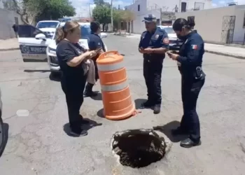 Persona Invidente Cae en Alcantarilla de Drenaje en Hermosillo