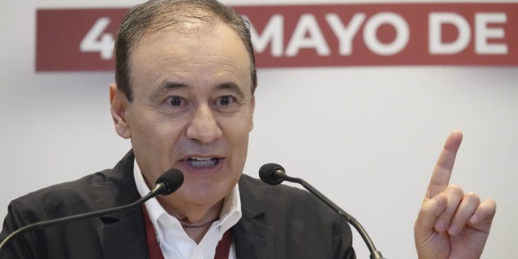 Durazo niega orden de captura en EE. UU.: “No muerdan todos los anzuelos”