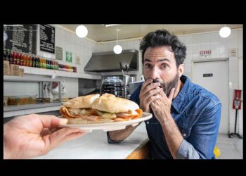 La fórmula secreta de Chespirito: de una vecindad mexicana a la cima de la televisión