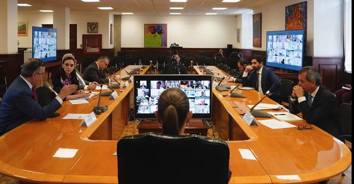 Sheinbaum se reúne de emergencia con empresarios del acero y aluminio por aranceles de EEUU