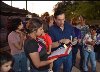 Lleva David Figueroa “Diputado en tu Colonia” a la Machi López