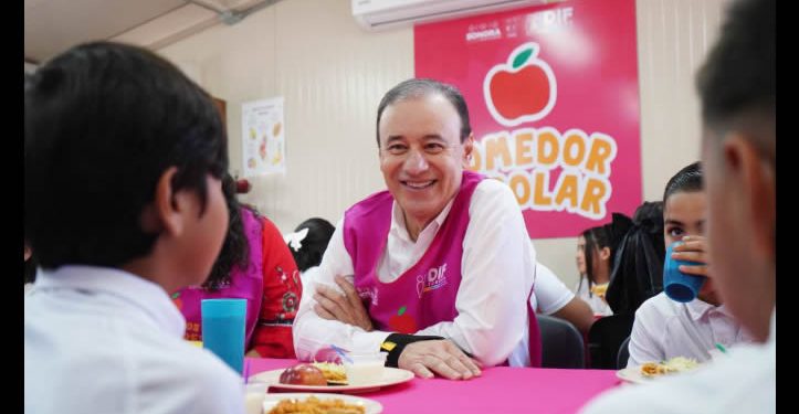 Arranca distribución de libros de texto y desayunos gratuitos para alumnos de educación básica