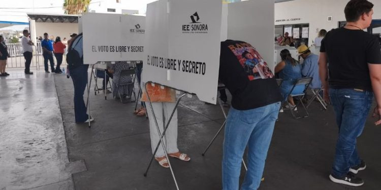 Persona Invidente Cae en Alcantarilla de Drenaje en Hermosillo