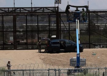 Otorga EU segundo contrato para continuar construcción de muro fronterizo con México