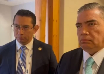 Ken Salazar: Falta de respeto incluir a México en lista de enemigos de EU; “somos socios, somos familia”, dice