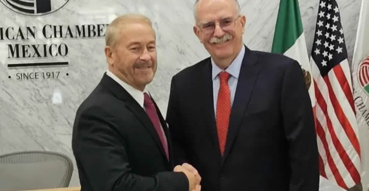 México y EU revisan acciones conjuntas contra plaga gusano barrenador