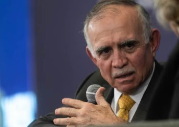 CNBV decreta intervención gerencial temporal de Vector Casa de Bolsa tras señalamientos por lavado de dinero