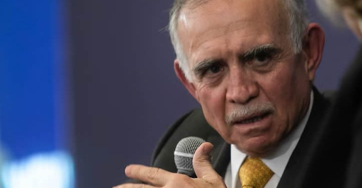 CNBV decreta intervención gerencial temporal de Vector Casa de Bolsa tras señalamientos por lavado de dinero