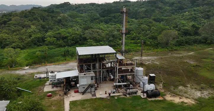 Profepa clausuró mini refinería y hasta impuso multa de casi 1 mdp; pese a sanción, siguió operando