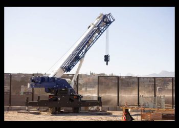 Texas da marcha atrás en la construcción del muro fronterizo con México