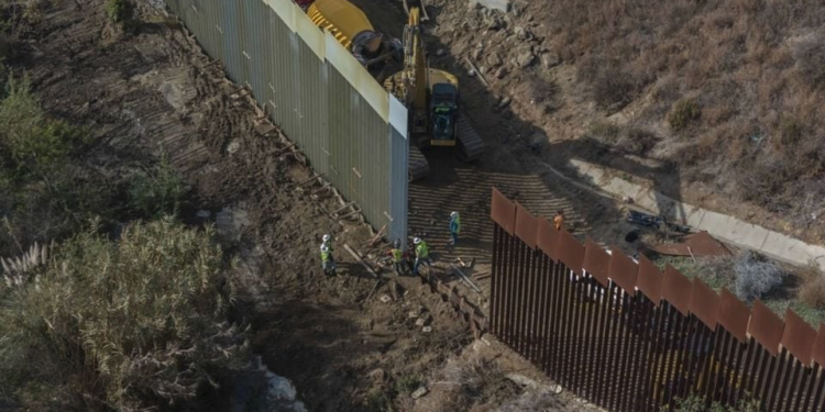 EU acelera muro con México con exenciones ambientales en Arizona y Nuevo México