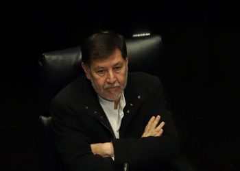 Ceci Flores, los LeBarón y más activistas exigen la renuncia de Noroña