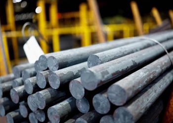 Donald Trump firma decreto para aumentar al 50% aranceles al acero y aluminio sin esperar negociaciones con México