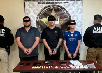 Detienen a tres hombres armados en operación táctica en SLRC