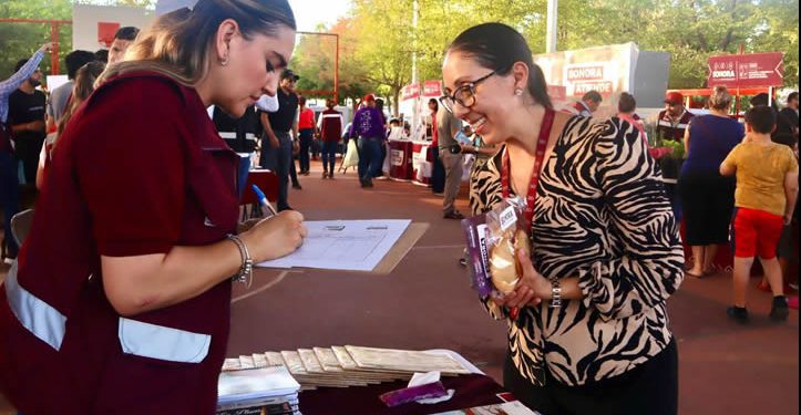 Llevan el “Sonora Atiende” a la colonia Olivares