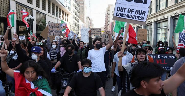 Declaran el toque de queda en Los Ángeles