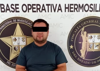 Hombre quema oficina y auto de su jefe tras ser despedido