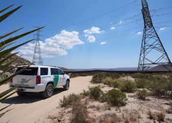 La Patrulla Fronteriza de EE.UU. se ve cada vez más lejos de la frontera a medida que Trump aumenta los arrestos de deportación