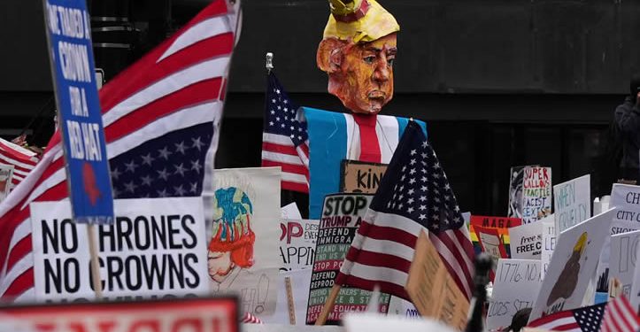 Una mayoría de estadounidenses desaprueba las políticas migratorias de Trump