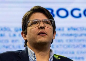 Un mitin improvisado que terminó con dos disparos en la cabeza: así fue el atentado contra Miguel Uribe