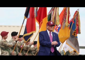 Trump describe las protestas de Los Ángeles como una “invasión extranjera” para justificar el envío de tropas