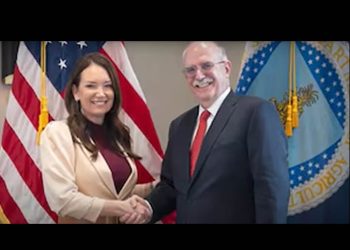 Julio Berdegué celebra plan de EEUU en el combate al gusano barrenador