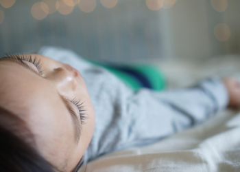 Niño resulta herido de bala cuando se encontraba dentro de su domicilio en Sonora; lo reportan fuera de peligro