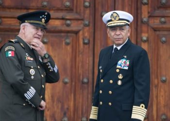 Conmoción en Palacio por las fotos de Andy: “Es espionaje de la CIA; por eso advertimos que nadie vacacione en EU”