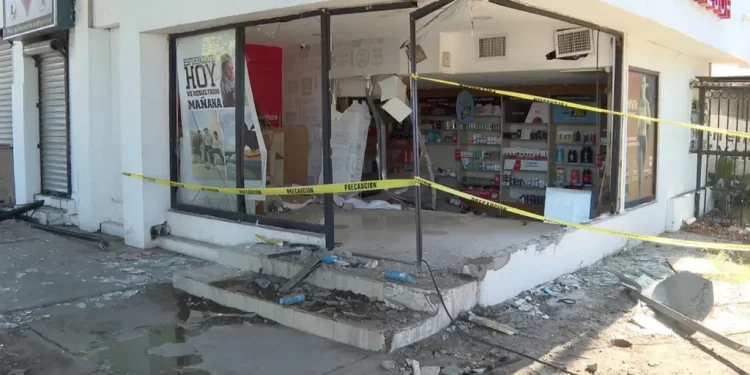 Conductor Huye Tras Chocar con Establecimiento de Productos Energéticos en Hermosillo