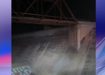 Joven Cae a Presa Mientras Caminaba Junto a Su Pareja en Hermosillo